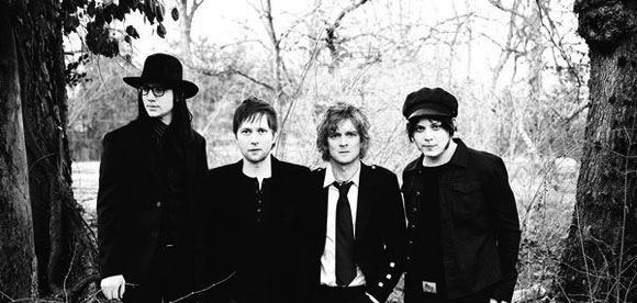 Raconteurs-bw